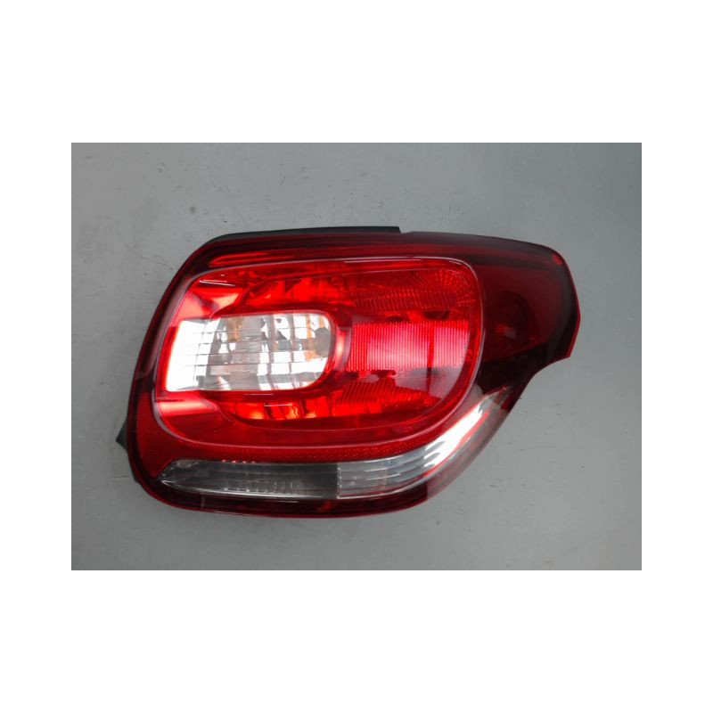 FEU ARRIERE DROIT CITROEN DS3