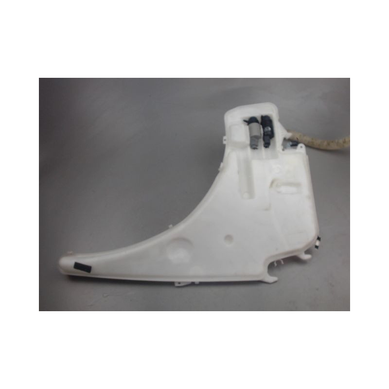 RESERVOIR LAVE-GLACE AVANT B.M.W. SERIE 1