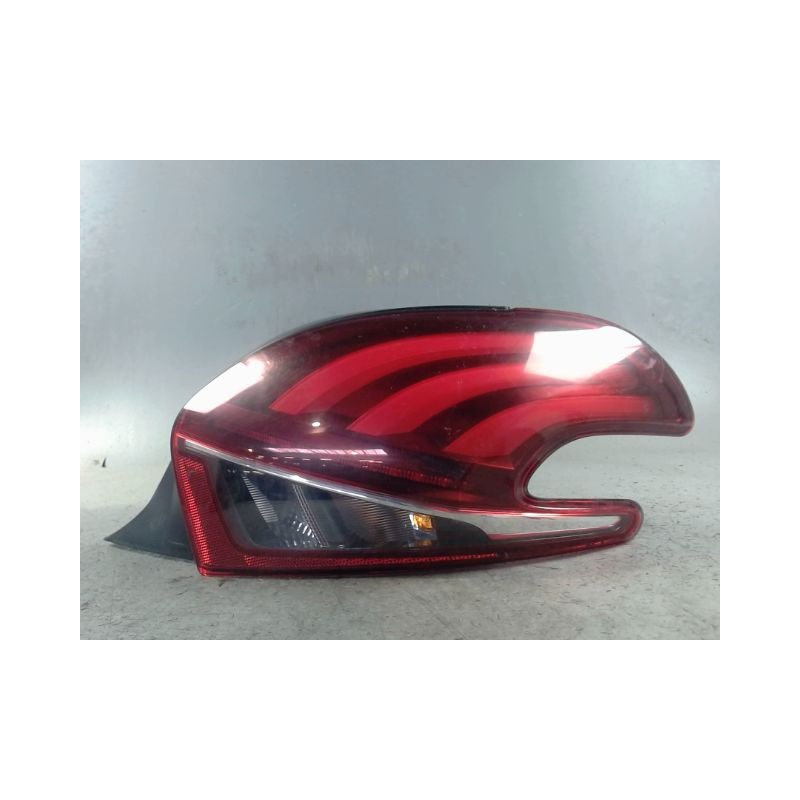 FEU ARRIERE DROIT PEUGEOT 208