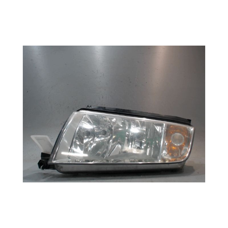 PHARE GAUCHE SKODA FABIA