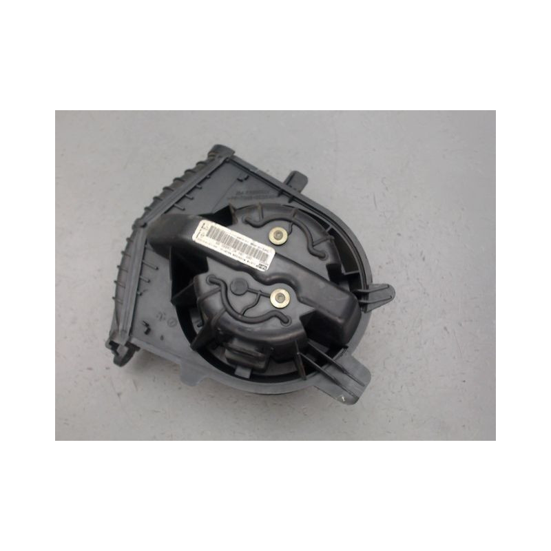 MOTEUR VENTILATEUR CHAUFFAGE RENAULT MEGANE