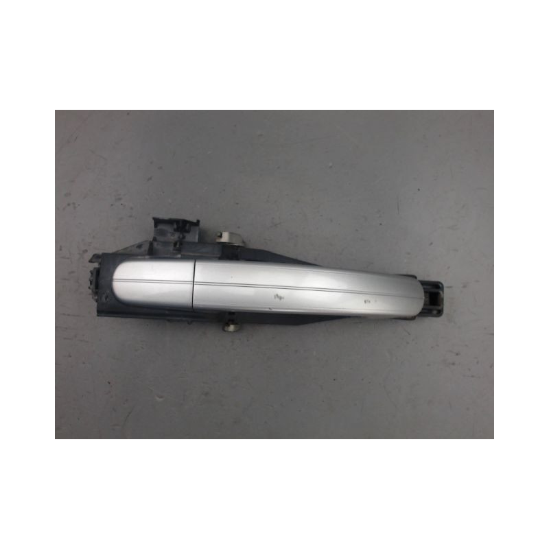 POIGNEE EXTERIEURE PORTE AVANT DROIT FORD FOCUS