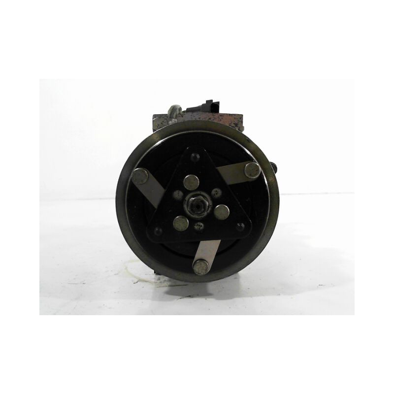 COMPRESSEUR AIR CONDITIONNE FORD FIESTA