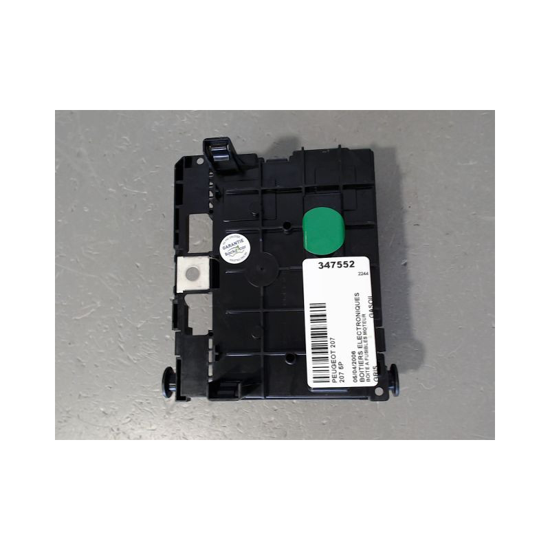 BOITE A FUSIBLES PEUGEOT 207 5P