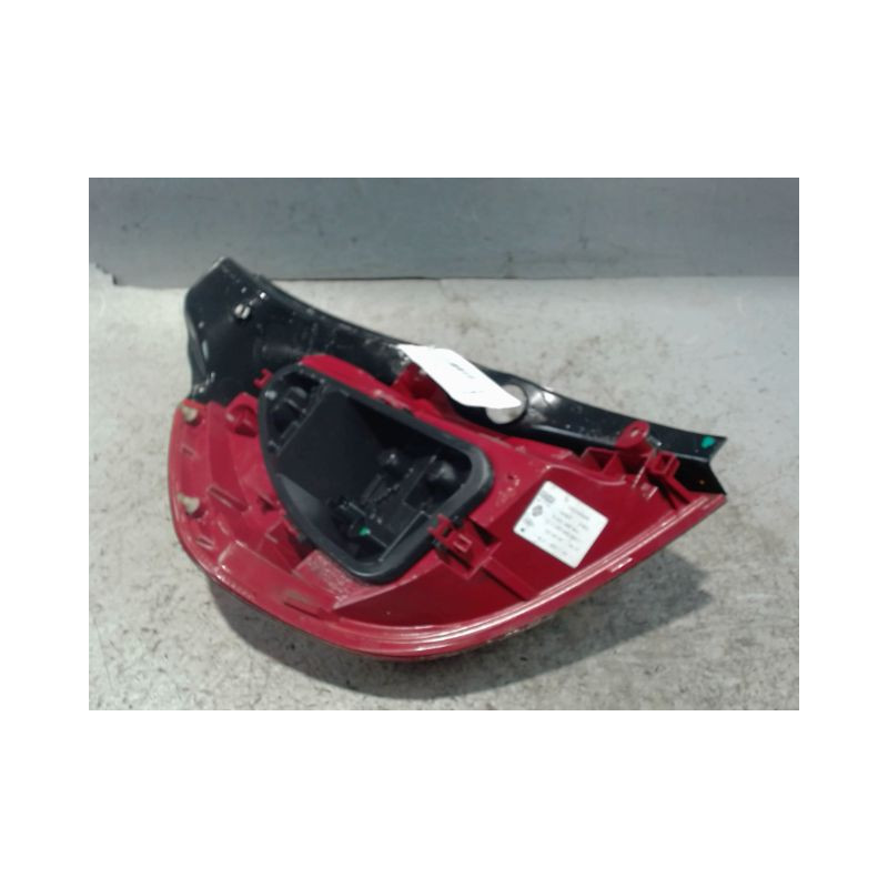 FEU ARRIERE DROIT RENAULT CLIO III 2009-