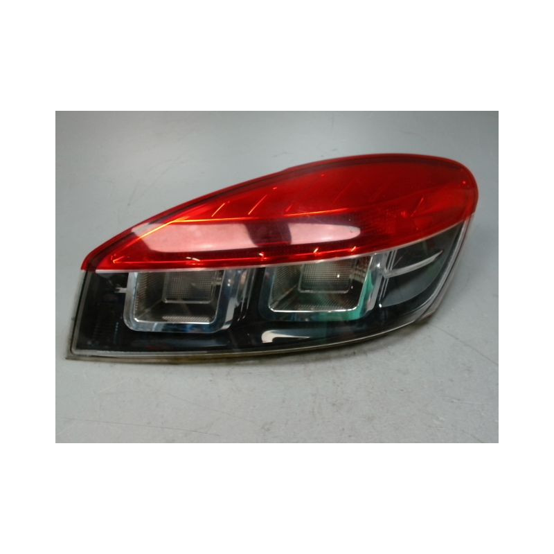 FEU ARRIERE DROIT RENAULT MEGANE III 2008-