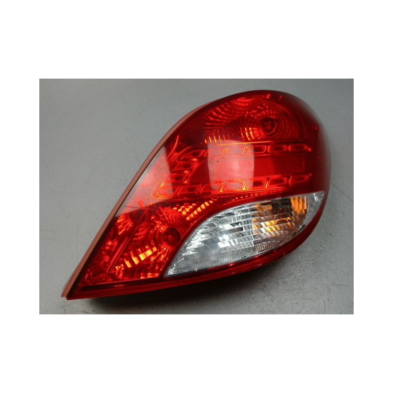 FEU ARRIERE DROIT PEUGEOT 207 5P