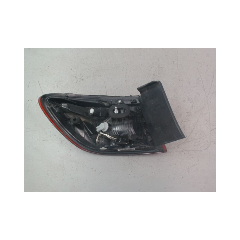 FEU ARRIERE DROIT RENAULT CLIO