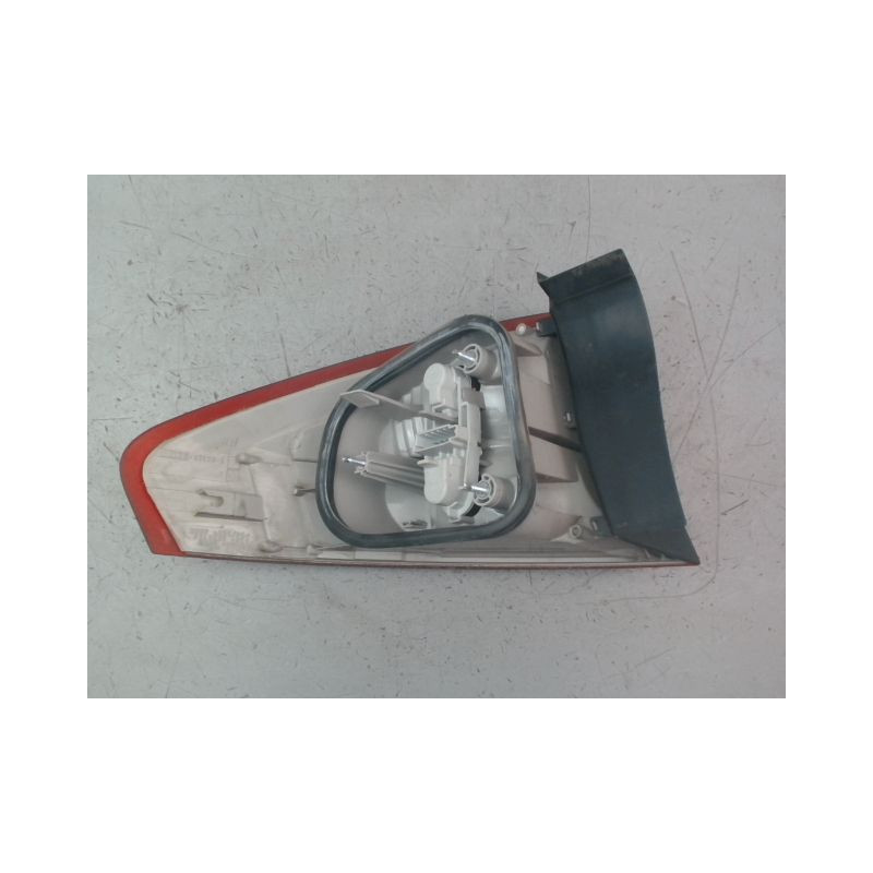 FEU ARRIERE DROIT FORD MONDEO III Phase 1 2007-2010