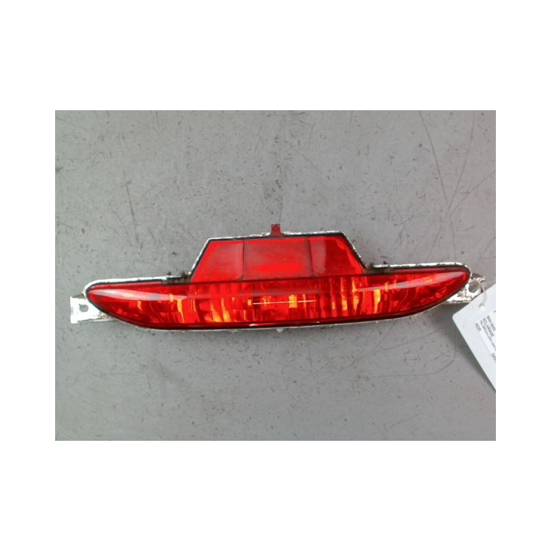 FEU BROUILLARD CENTRAL ARRIERE PEUGEOT 208