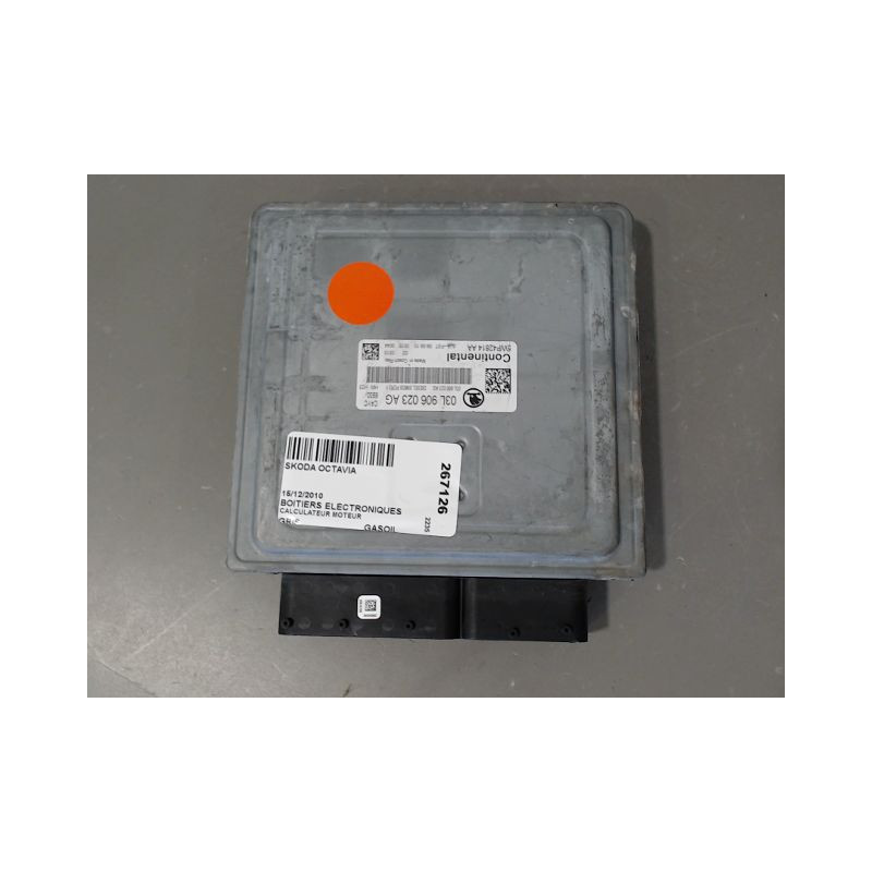 CALCULATEUR MOTEUR SKODA OCTAVIA