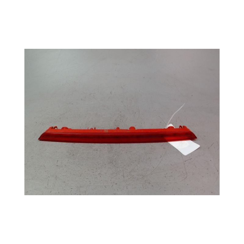FEUX STOP SUPPLEMENTAIRE RENAULT CLIO