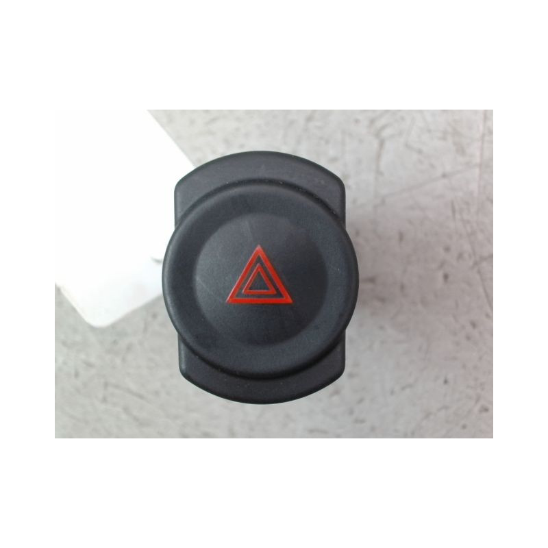 BOUTON DE WARNING DACIA DUSTER BREAK Phase 1 2010-2013