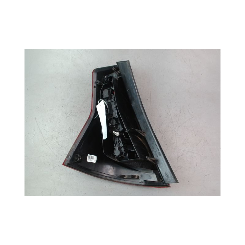 FEU ARRIERE DROIT DACIA SANDERO 2008-