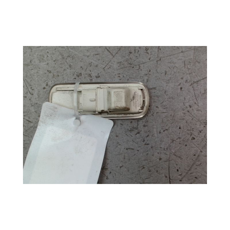REPETITEUR RETROVISEUR DROIT CITROEN C4 I Phase 1 2004-2008
