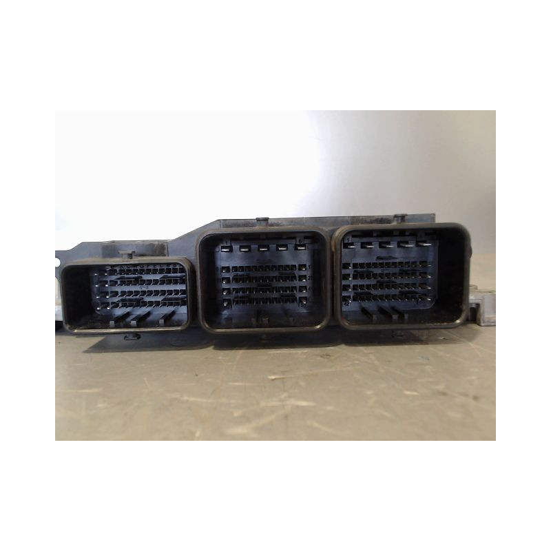 CALCULATEUR MOTEUR PEUGEOT 207