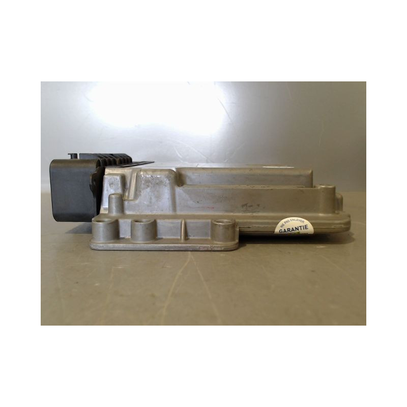 CALCULATEUR MOTEUR PEUGEOT 207