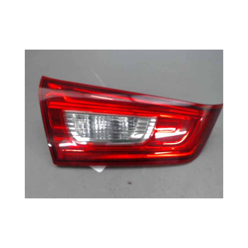 FEU ARRIERE INTERIEUR GAUCHE MITSUBISHI ASX