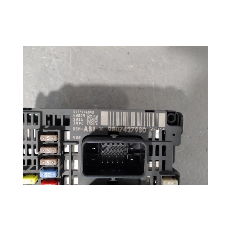 BOITE A FUSIBLES CITROEN C4
