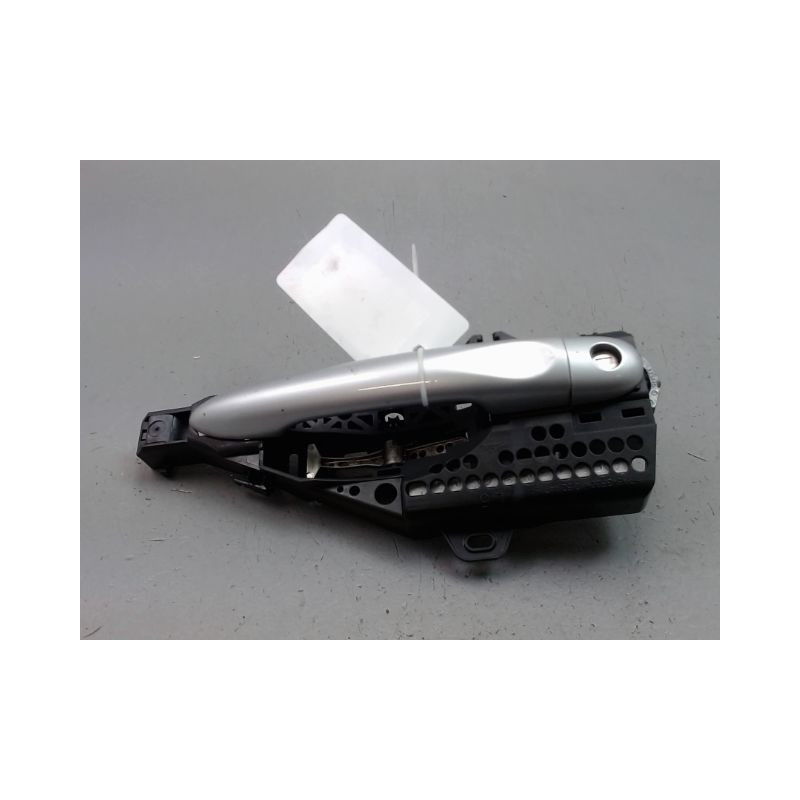 POIGNEE EXTERIEURE PORTE AVANT GAUCHE RENAULT CAPTUR Phase 1 2013-...