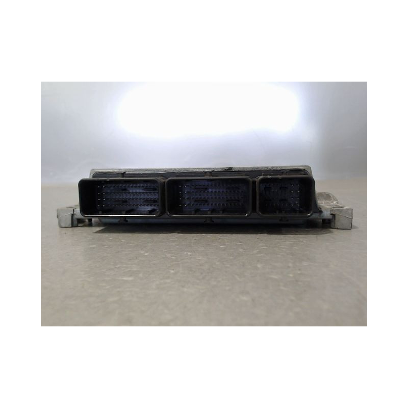 CALCULATEUR MOTEUR RENAULT MEGANE