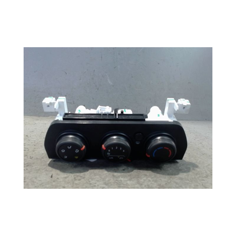 COMMANDE DE CHAUFFAGE DACIA SANDERO 2008-