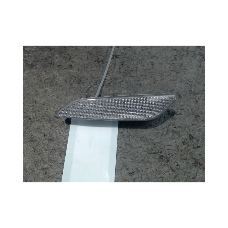REPETITEUR AILE DROIT FIAT TIPO