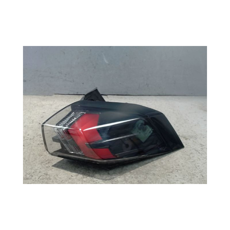 FEU ARRIERE DROIT PEUGEOT 2008