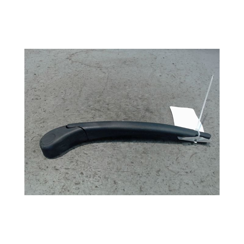 BRAS ESSUIE-GLACE ARRIERE RENAULT CLIO III 2010-