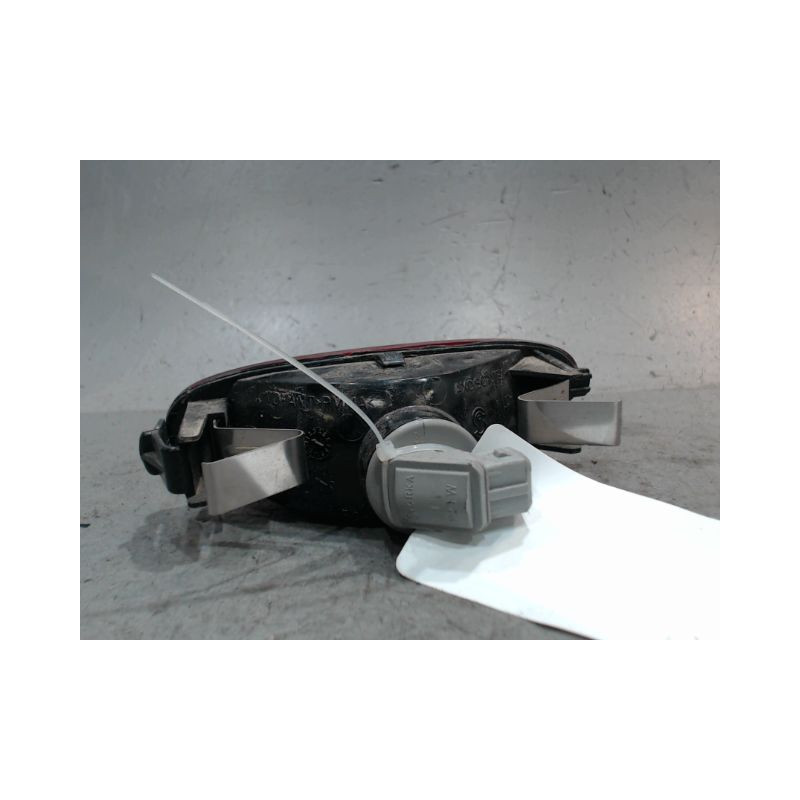 FEU BROUILLARD CENTRAL ARRIERE PEUGEOT 206