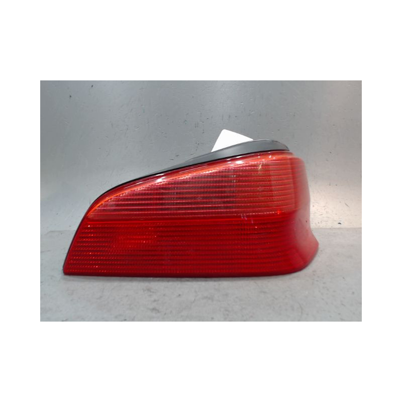 FEU ARRIERE DROIT PEUGEOT 106