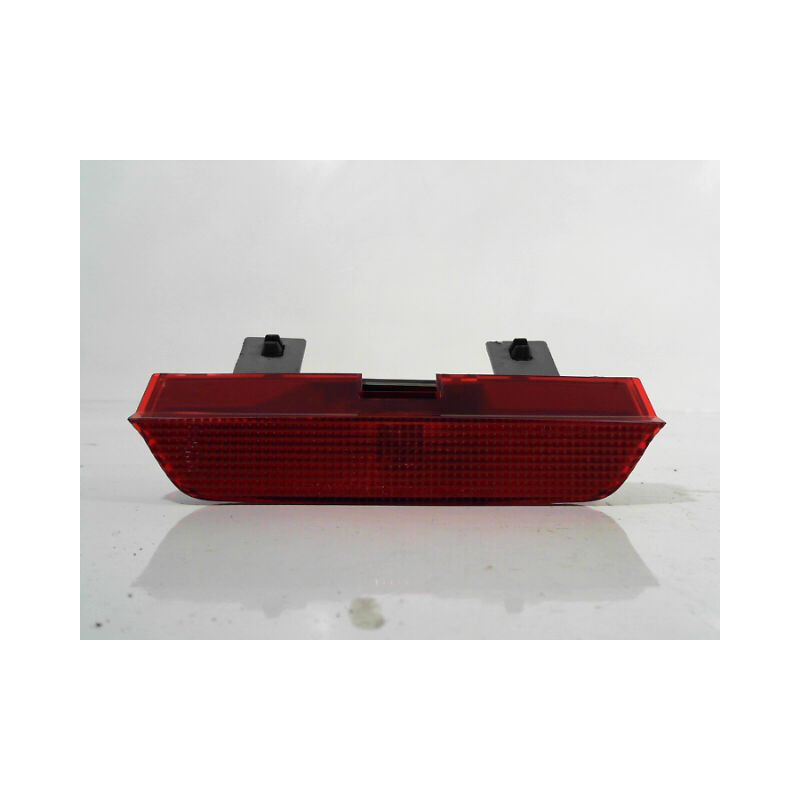 FEUX STOP SUPPLEMENTAIRE TOYOTA RAV4 2003-