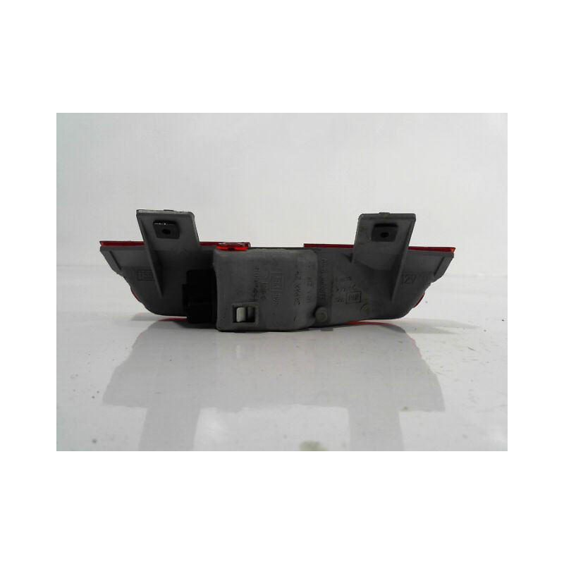 FEUX STOP SUPPLEMENTAIRE TOYOTA RAV4 2003-