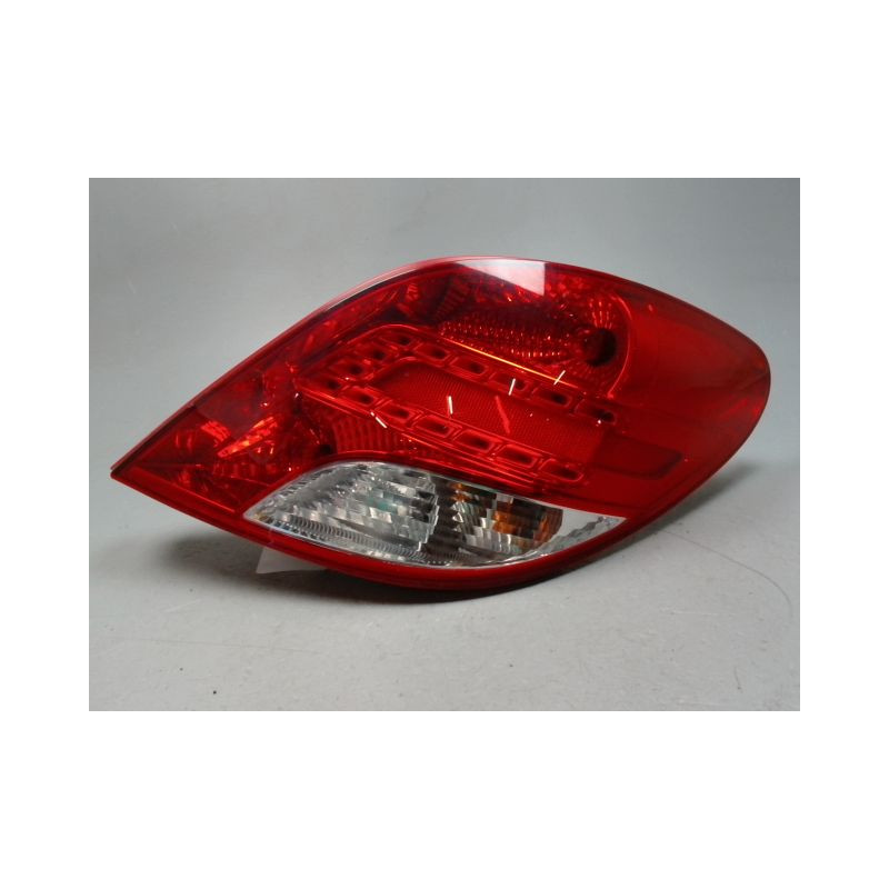 FEU ARRIERE DROIT PEUGEOT 207 5P