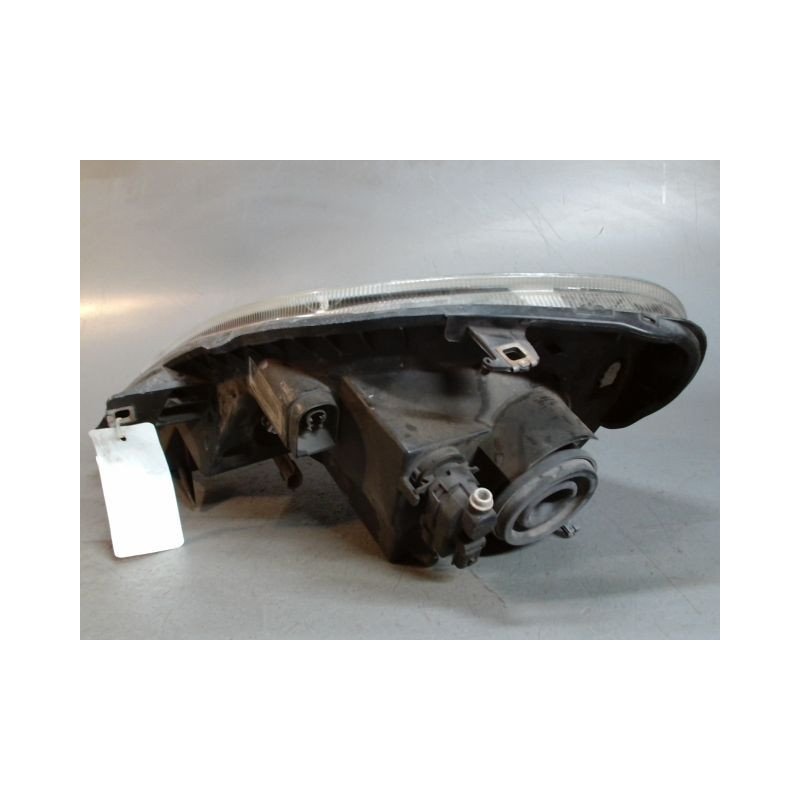 PHARE DROIT RENAULT TRAFIC PASSENGER