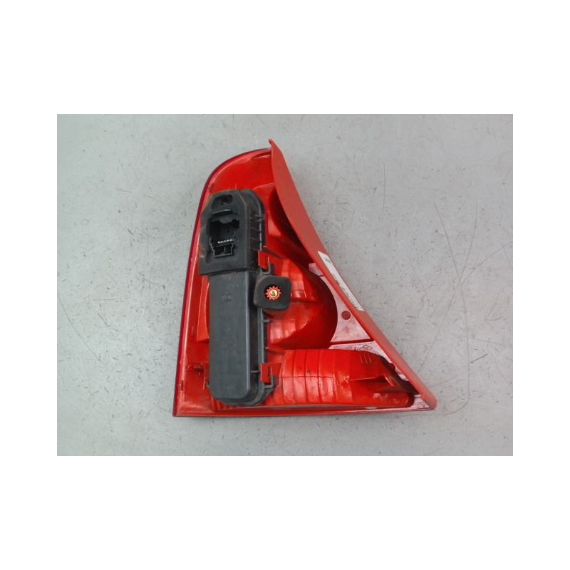 FEU ARRIERE DROIT RENAULT CLIO STE 2006-