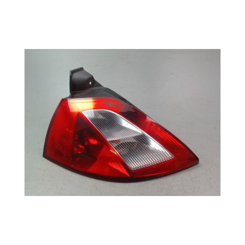 FEU ARRIERE GAUCHE  RENAULT MEGANE II Phase 1 2002-2005