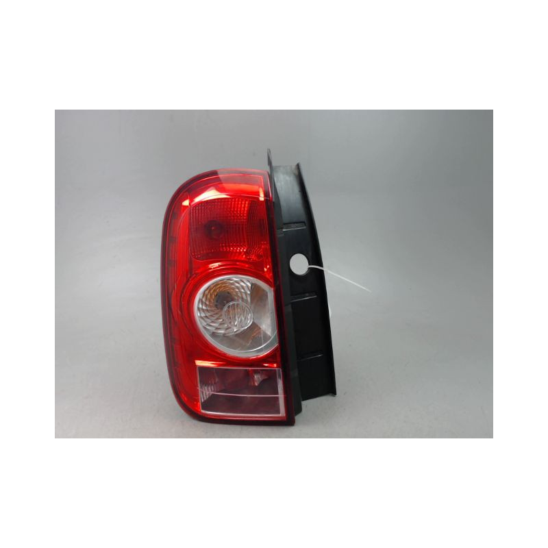 FEU ARRIERE GAUCHE  DACIA DUSTER BREAK Phase 1 2010-2013