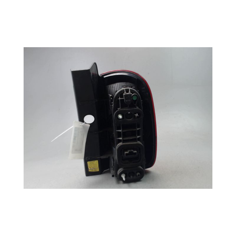 FEU ARRIERE GAUCHE  DACIA DUSTER BREAK Phase 1 2010-2013