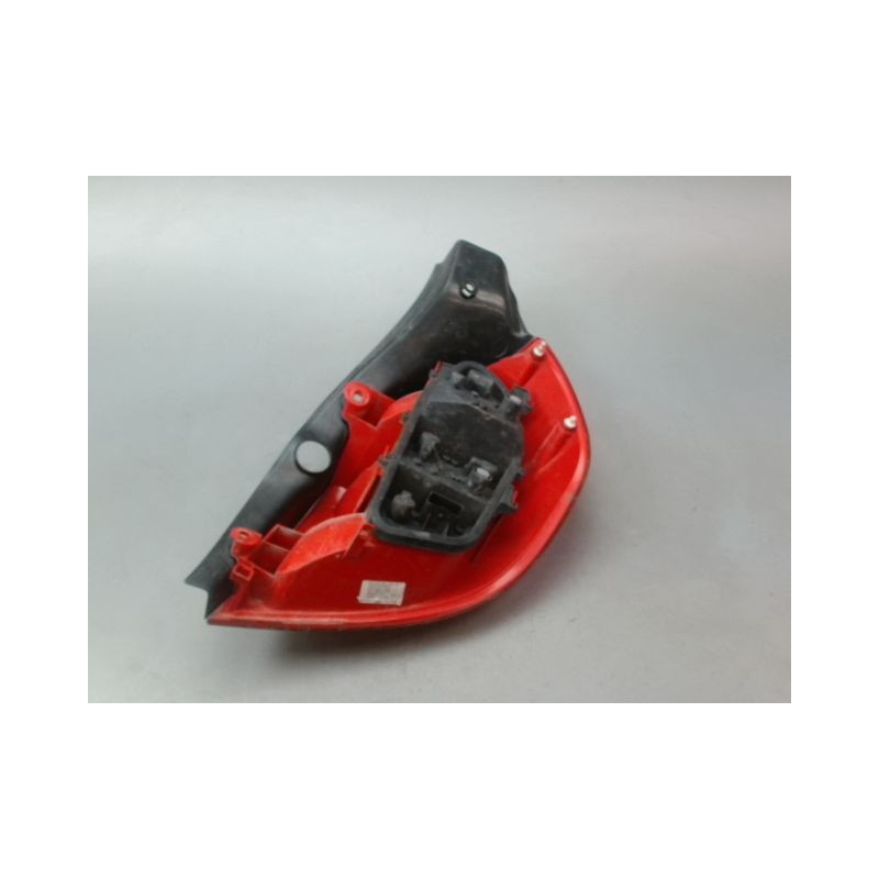 FEU ARRIERE GAUCHE  RENAULT CLIO III Phase 1 2005-2009