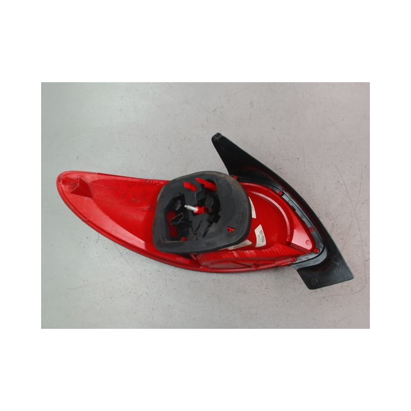 FEU ARRIERE DROIT PEUGEOT 206 + 2009-2013