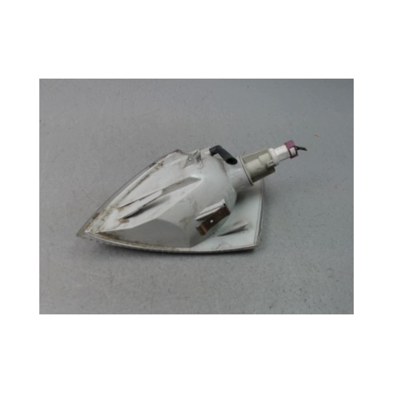CLIGNOTANT DROIT VOLKSWAGEN PASSAT BREAK IV Phase 1 1997-2000