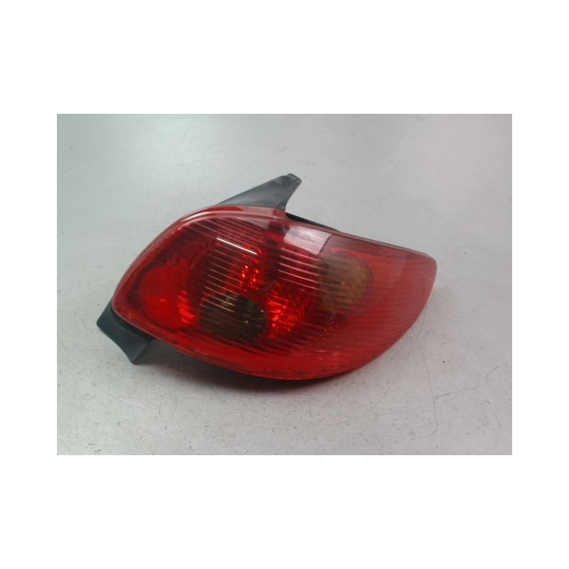 FEU ARRIERE DROIT PEUGEOT 206 1998-2009