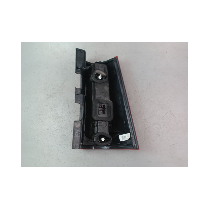 FEU ARRIERE GAUCHE  DACIA LOGAN MCV I Phase 1 2007-2008