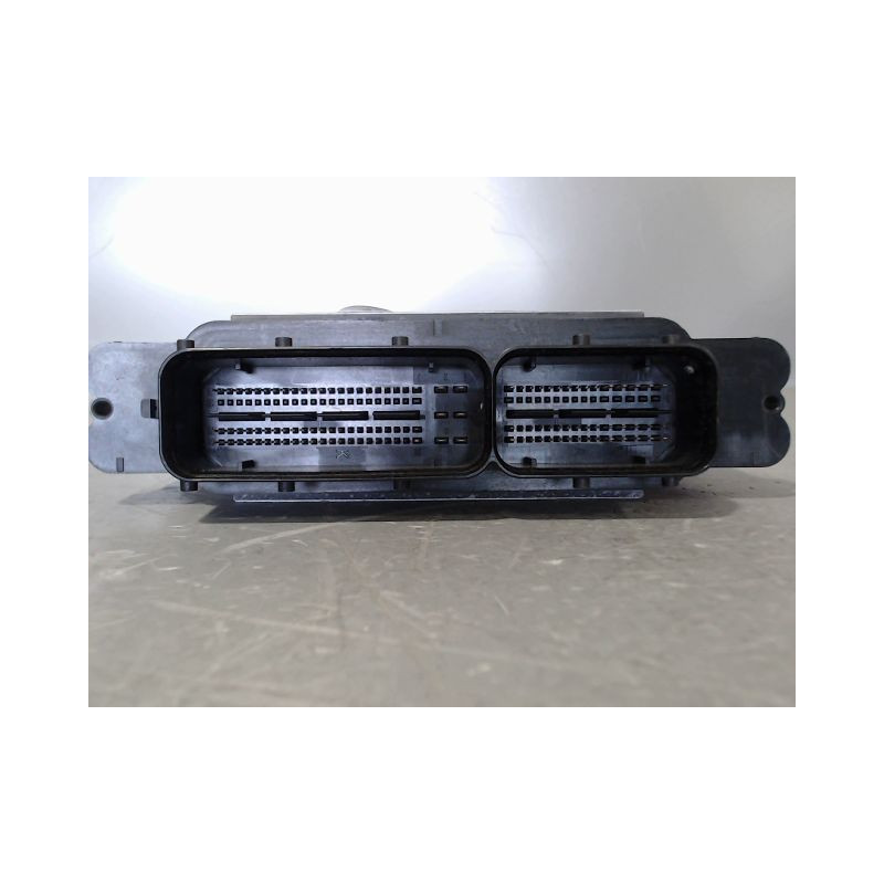 CALCULATEUR MOTEUR VOLKSWAGEN POLO