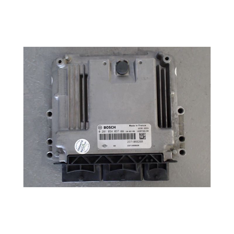 CALCULATEUR MOTEUR RENAULT TRAFIC