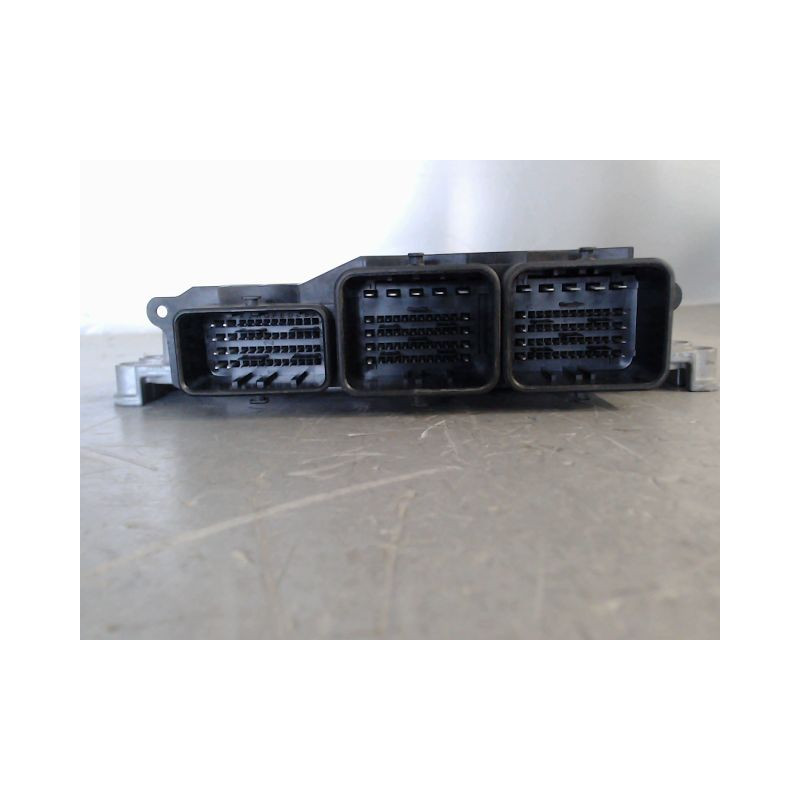 CALCULATEUR MOTEUR PEUGEOT 207