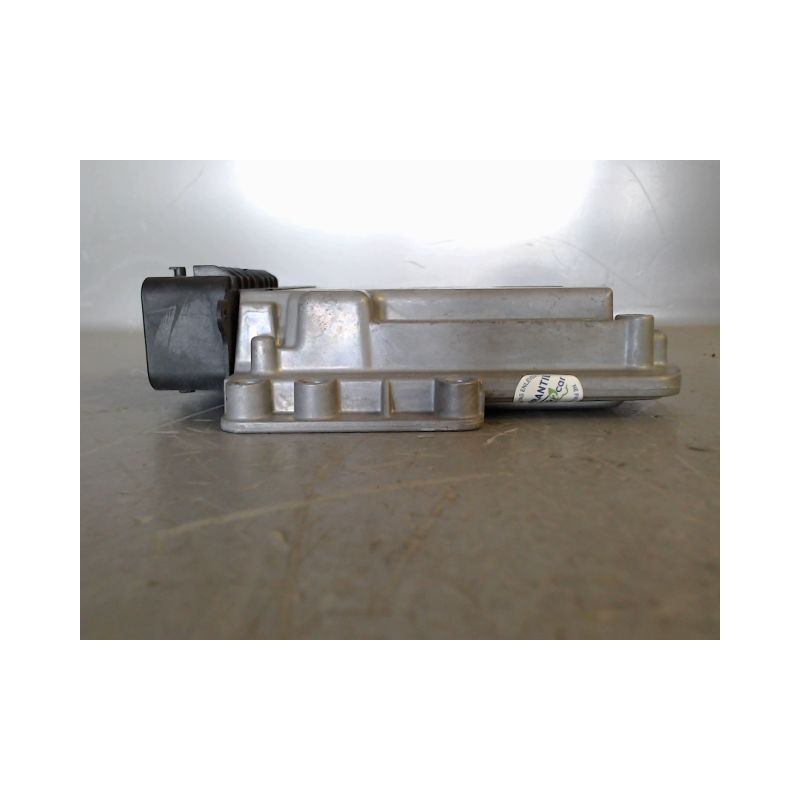 CALCULATEUR MOTEUR PEUGEOT 207