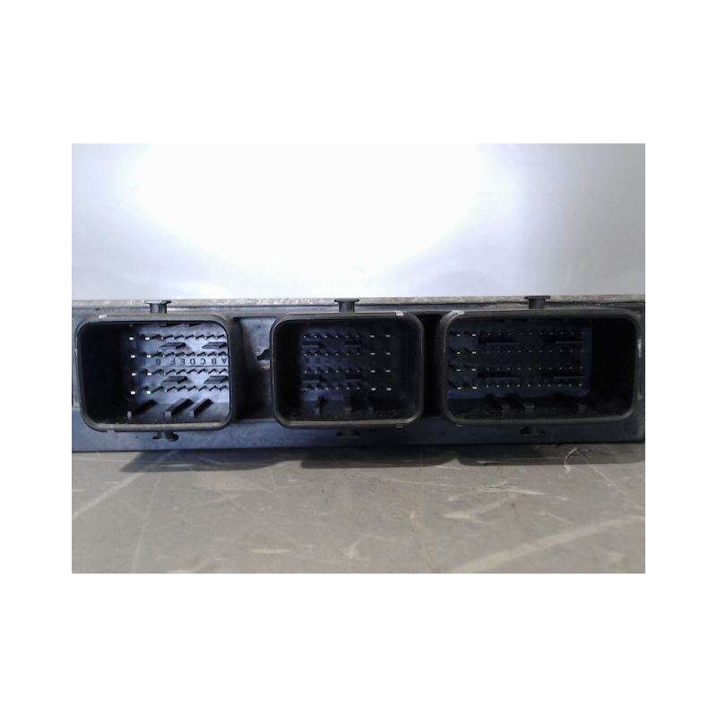 CALCULATEUR MOTEUR PEUGEOT 207
