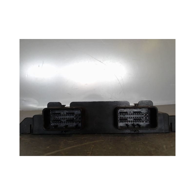 CALCULATEUR MOTEUR PEUGEOT 206